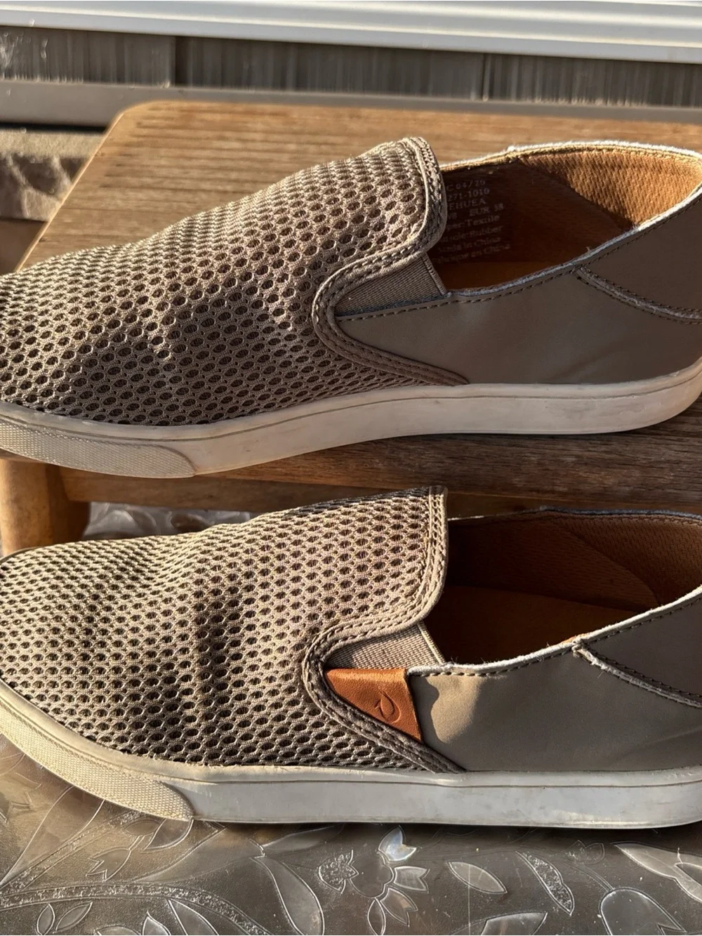 OluKai lightweight mesh